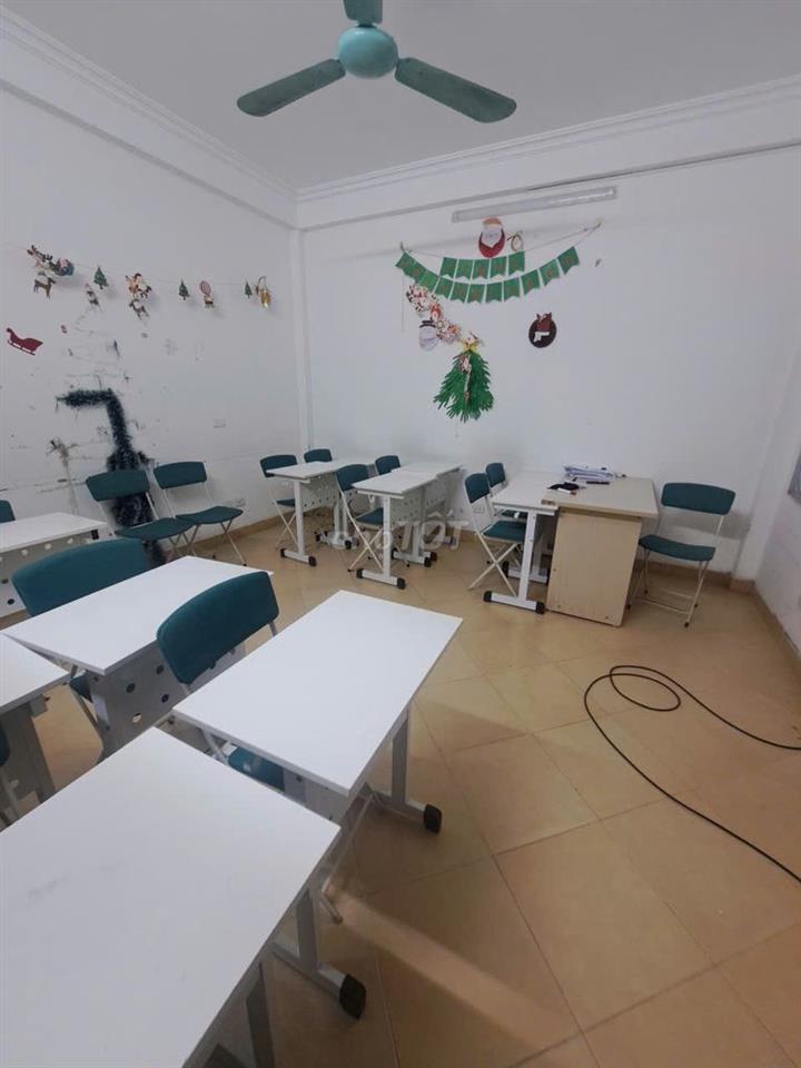 Nhà 5 tầng  ngõ 6 phố Trần Quốc Hoàn - cạnh trường Nguyễn Bỉnh Khiêm