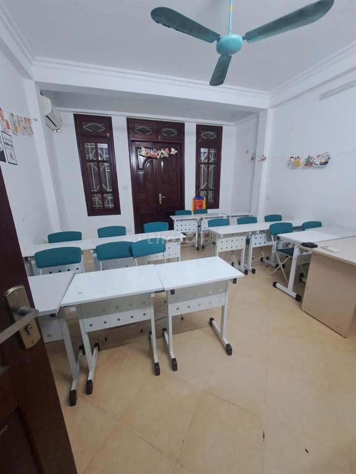 Nhà 5 tầng  ngõ 6 phố Trần Quốc Hoàn - cạnh trường Nguyễn Bỉnh Khiêm