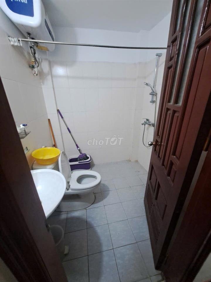 Nhà ngõ 1 phố Phạm Tuấn Tài, Dt 55m2 x 4 tầng đồ cơ bản, ô tô đậu cửa