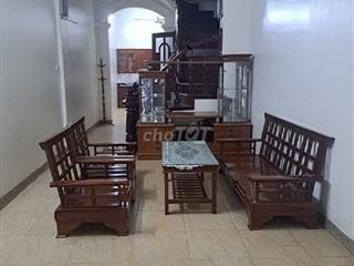 Nhà ngõ 1 phố Phạm Tuấn Tài, Dt 55m2 x 4 tầng đồ cơ bản, ô tô đậu cửa
