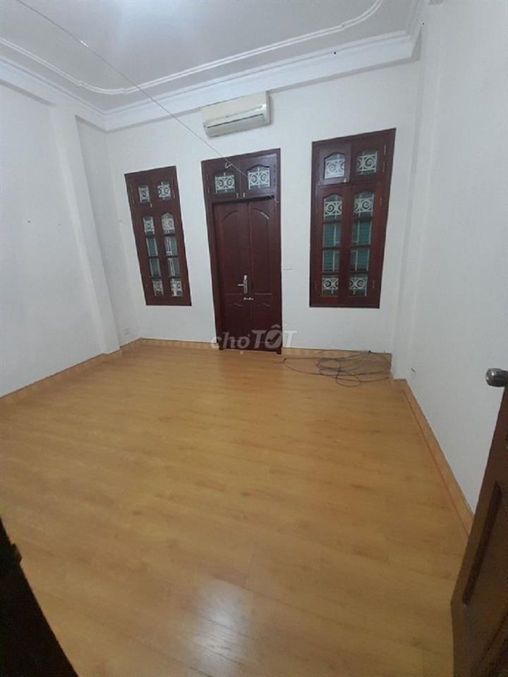 Cho thuê nhà ngõ 385 đường Hoàng Quốc Việt, dt 50m x 4 tầng - 14 tr/th