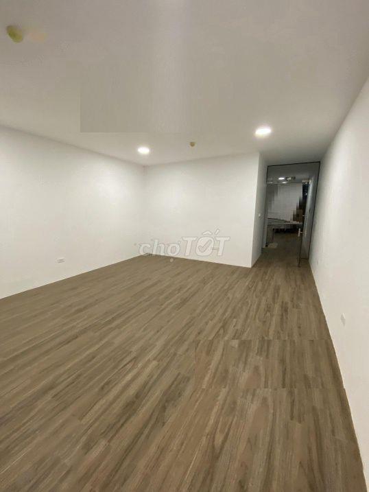 Nhà mặt phố Trần Quốc Hoàn. Dt 50m2 x 3 Tầng thông sàn tiện Kinh Doanh