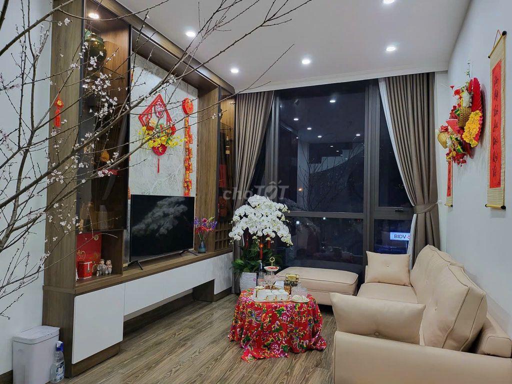 Cho thuê nhà ngõ 5 phố Hoàng Sâm - 50M2 x 5 Tầng mới đầy đủ nội thất 