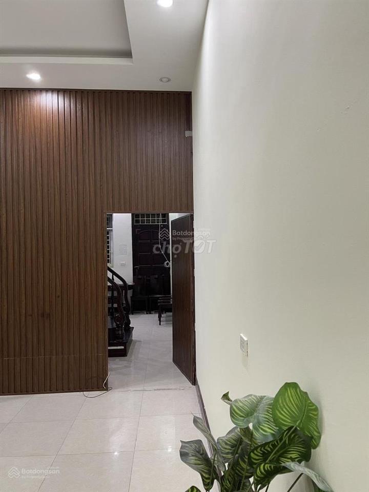 Nhà cho thuê ngõ 125 Trung Kính - 50M x 5 tầng - Giá chỉ 23 triệu/th