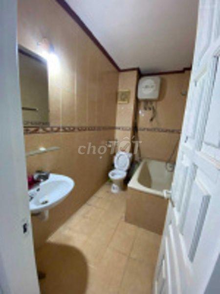 Cho thuê nhà ngõ 26 phố Mạch Thái Tổ, Dt 40m2 x 5 tầng, mỗi tầng 1p