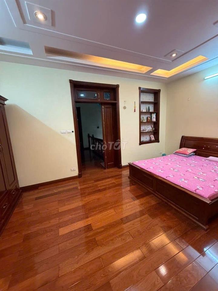 Nhà liền kề ngõ 37 phố Trần Kim Xuyến, 75M x 5 tầng nhà đẹp, đủ đồ Nt