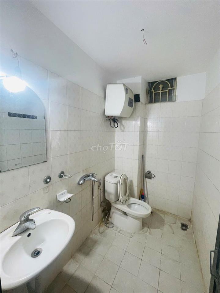 Nhà ngõ 2 Trung Kính, Dt 48m2 x 5 tầng , đường trước nhà rộng để ô tô