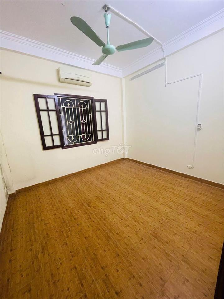 Nhà ngõ 2 Trung Kính, Dt 48m2 x 5 tầng , đường trước nhà rộng để ô tô