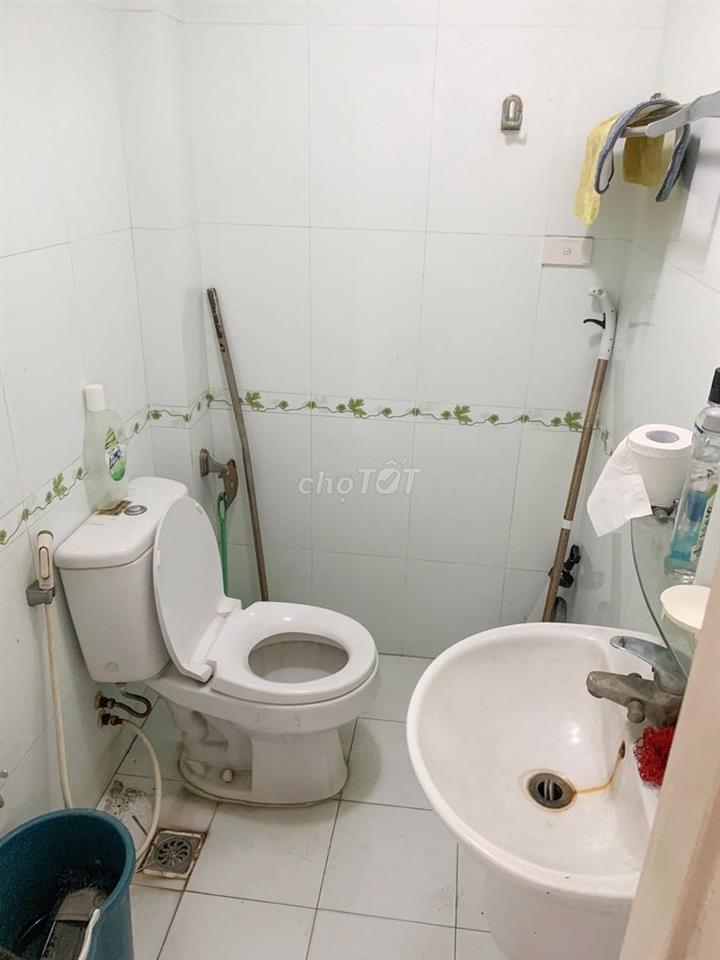 Cho thuê nhà ngõ 216 Trung Kính, Dt 55m2 x 2 tầng thông, măt tiền 5m