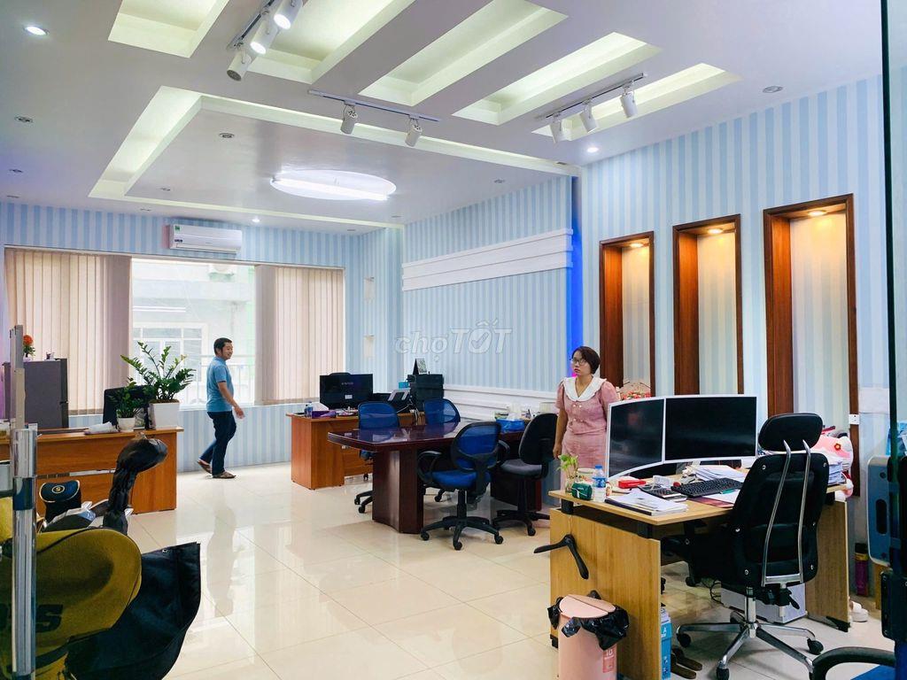Cho thuê nhà ngõ 216 Trung Kính, Dt 55m2 x 2 tầng thông, măt tiền 5m