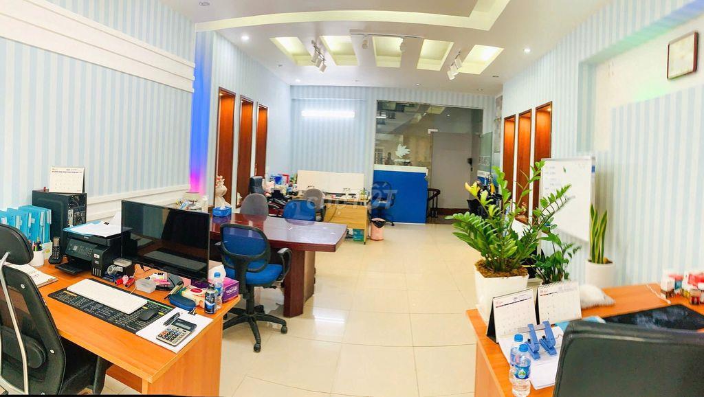 Cho thuê nhà ngõ 216 Trung Kính, Dt 55m2 x 2 tầng thông, măt tiền 5m