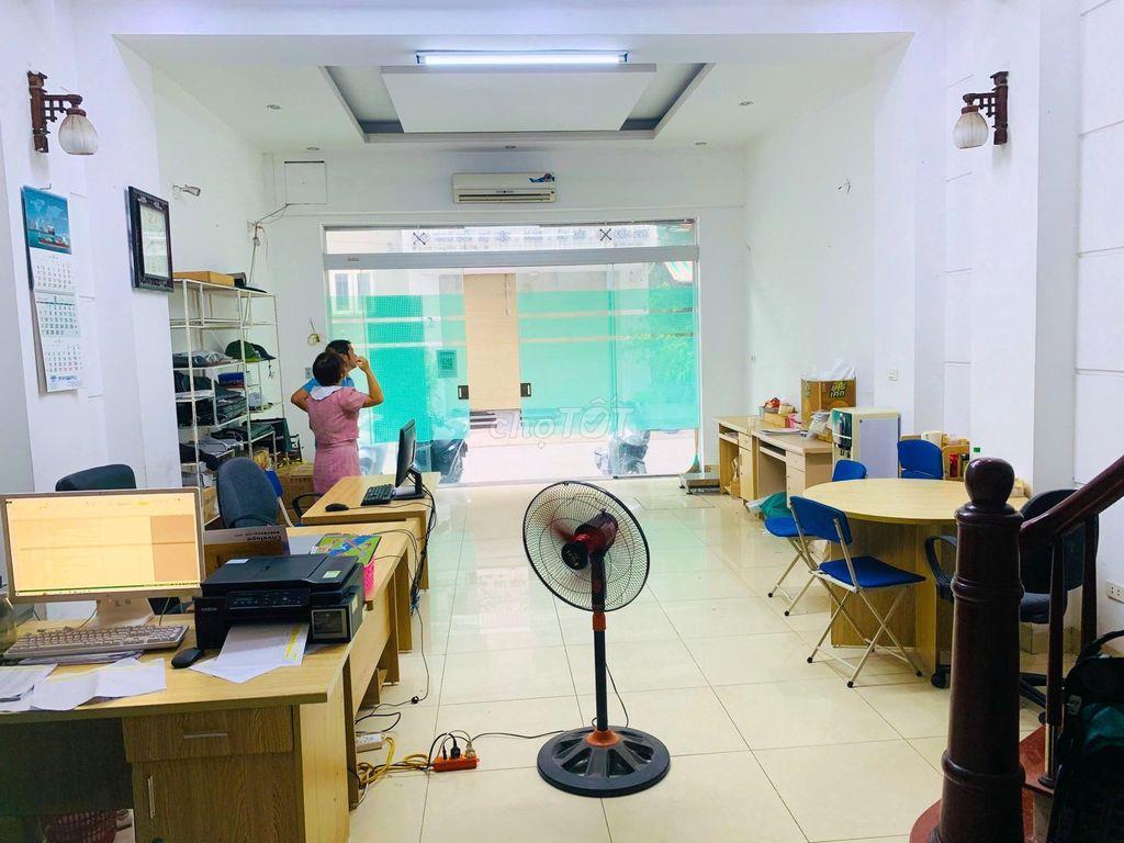Cho thuê nhà ngõ 216 Trung Kính, Dt 55m2 x 2 tầng thông, măt tiền 5m
