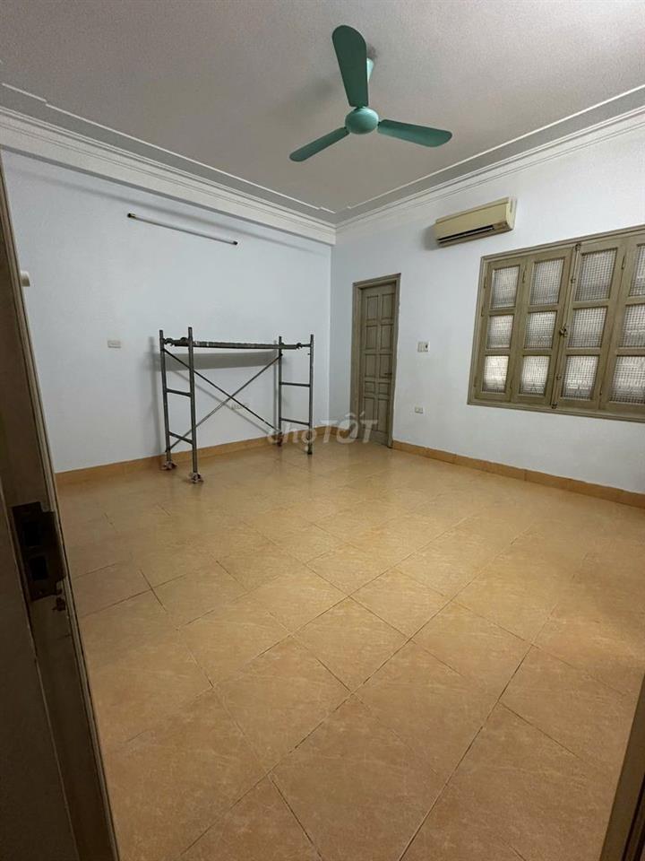 Cho thuê nhà riêng 4 tầng - 75m2 phố Mai Dịch, quận Cầu Giấy