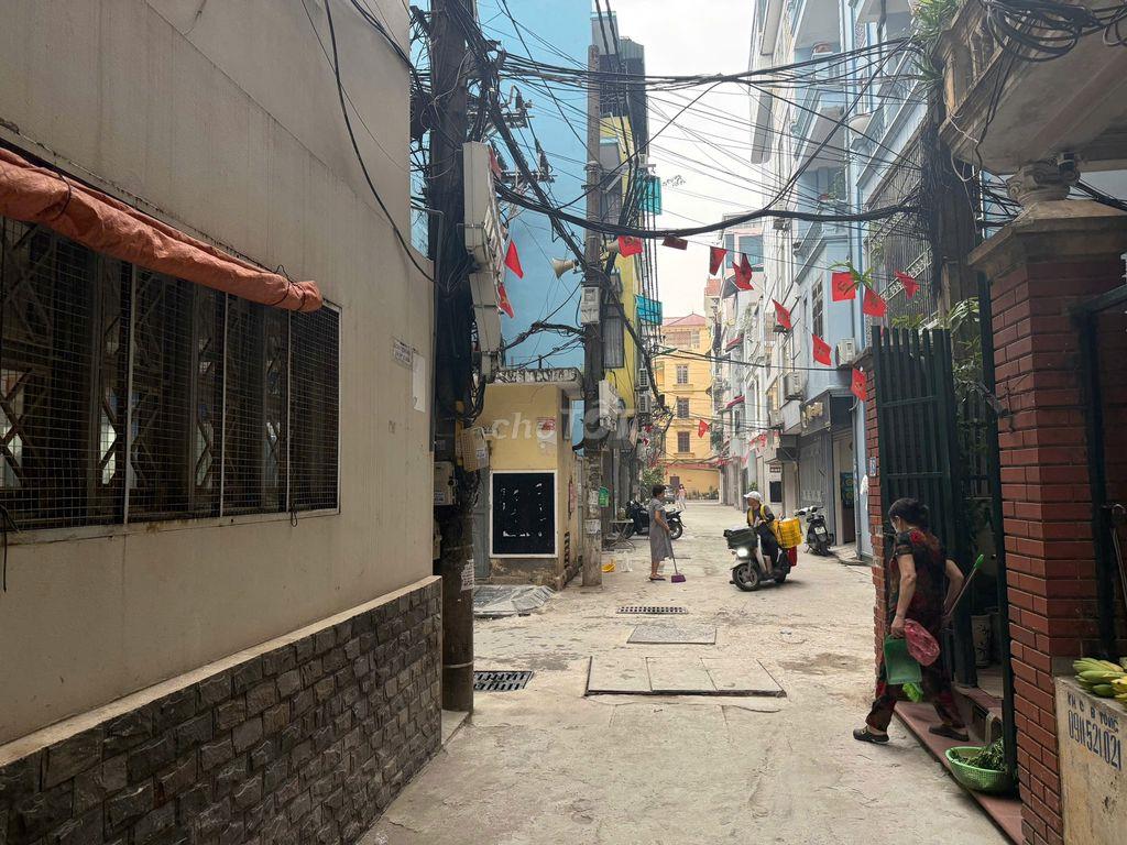 Cho thuê nhà riêng 4 tầng - 75m2 phố Mai Dịch, quận Cầu Giấy