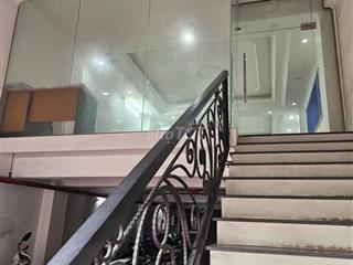 Mặt bằng thông sàn làm văn phòng hoặc Showroom mặt phố Phạm văn Đồng