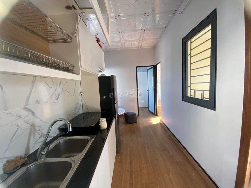 Căn hộ chung cư 01 khách 02 ngủ, full đồ gồm: Điều hòa, nóng lạnh, bếp