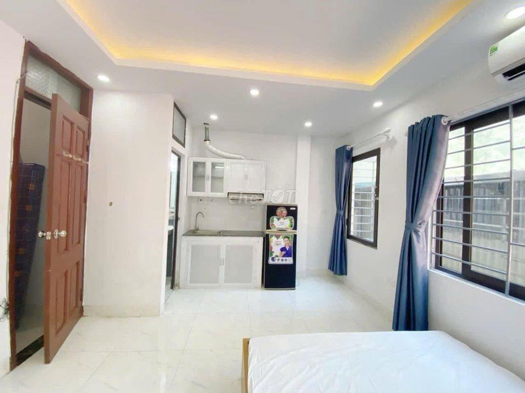 khép kín,điều hòa, nóng lạnh,giường,tủ  2,5tr-2,8tr ngõ 942 láng
