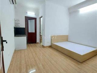 khép kín,điều hòa, nóng lạnh,giường,tủ  2,5tr-2,8tr ngõ 942 láng