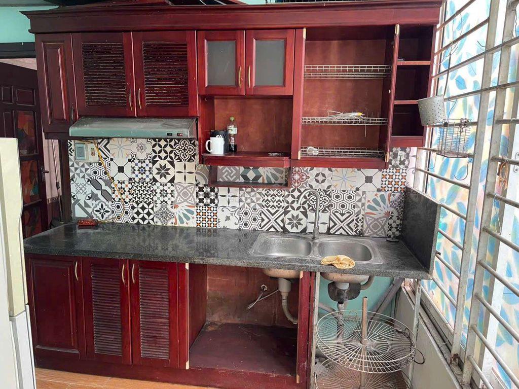 CHO THUÊ CĂN HỘ 80m²,TẦNG 3, 2 PHÒNG NGỦ, GẦN TRƯỜNG HỌC, BẾN XE BUÝT