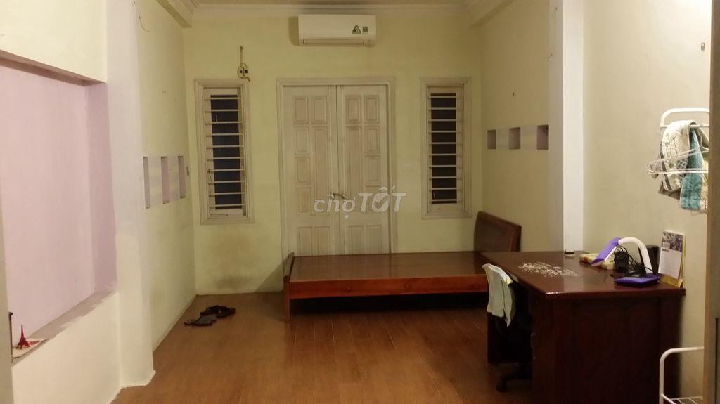 Phòng trọ khép kín 25 m2 trong ngõ 210 Hoàng Quốc Việt