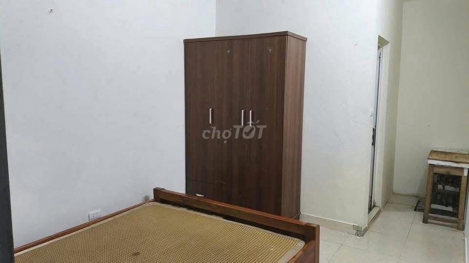 Ngõ 71 Thái hà và 22 Tôn thất tùng giá 2,6tr khép kín đủ đồ