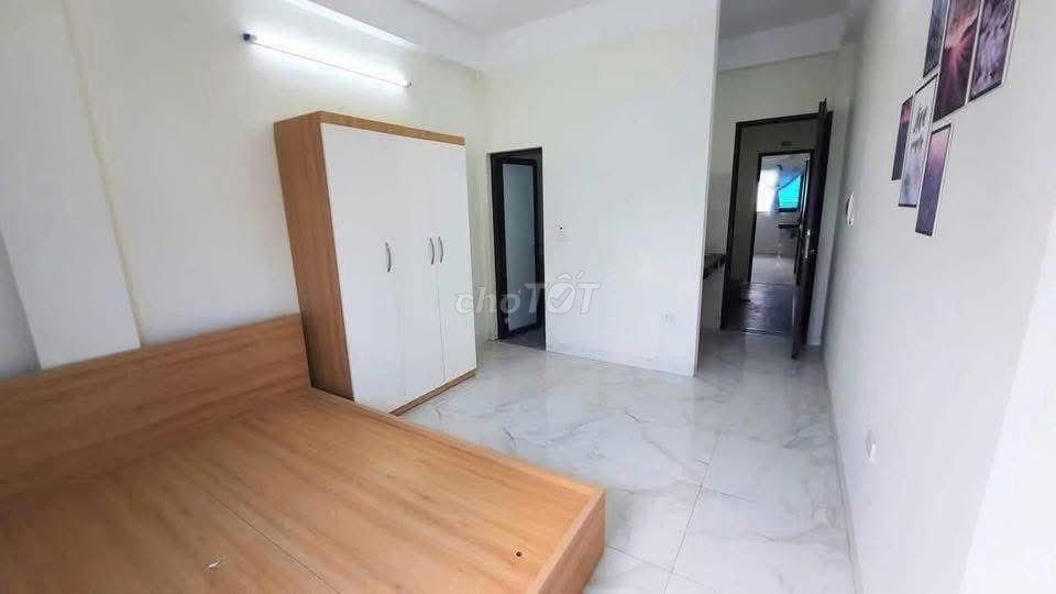 Ngõ 71 Thái hà và 22 Tôn thất tùng giá 2,6tr khép kín đủ đồ