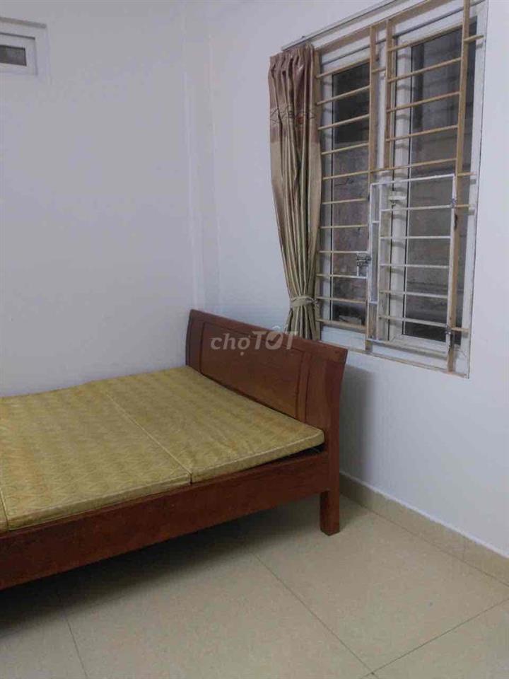 Cho thuê phòng trọ 28m2 ngay ngã tư Cầu giấy nội thất đầy đủ mới tinh