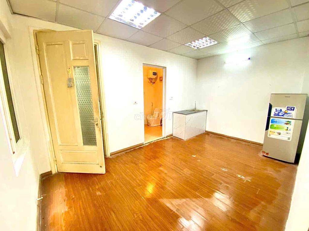 Phòng 1N1K cạnh trường ĐH Điện Lực, Kỹ Thuật Quân Sự