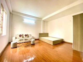 CCMN ở số L1 Ngõ 210 HQV, có cửa sổ, ngõ oto đậu