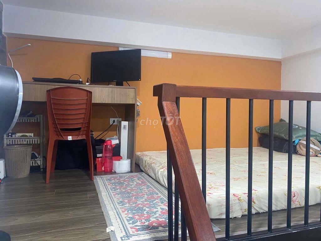 P601 đủ đồ có ban công và gác xép