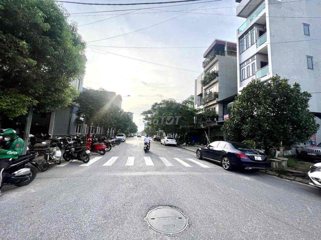 bán lô trục chính đường Phúc Lộc