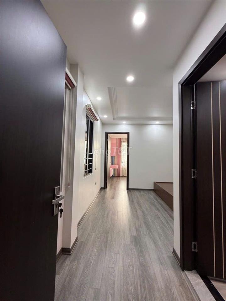 Bán gấp siêu phẩm Gia Thụy Nguyễn Văn Cừ Long Biên Hà Nội