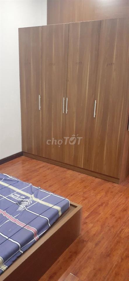 Cho thuê nhà ở mới xây ,2 tầng ,200m2 ,sân vườn rộng ,an ninh tốt