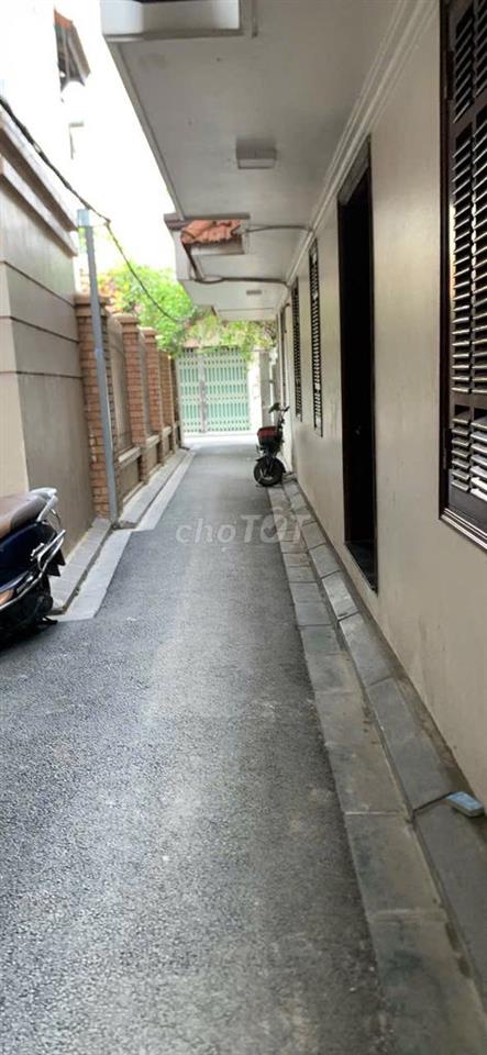 Chính chủ em bán gấp lô đất, 80m2 full cư đã có sổ đỏ, công chứng ngay