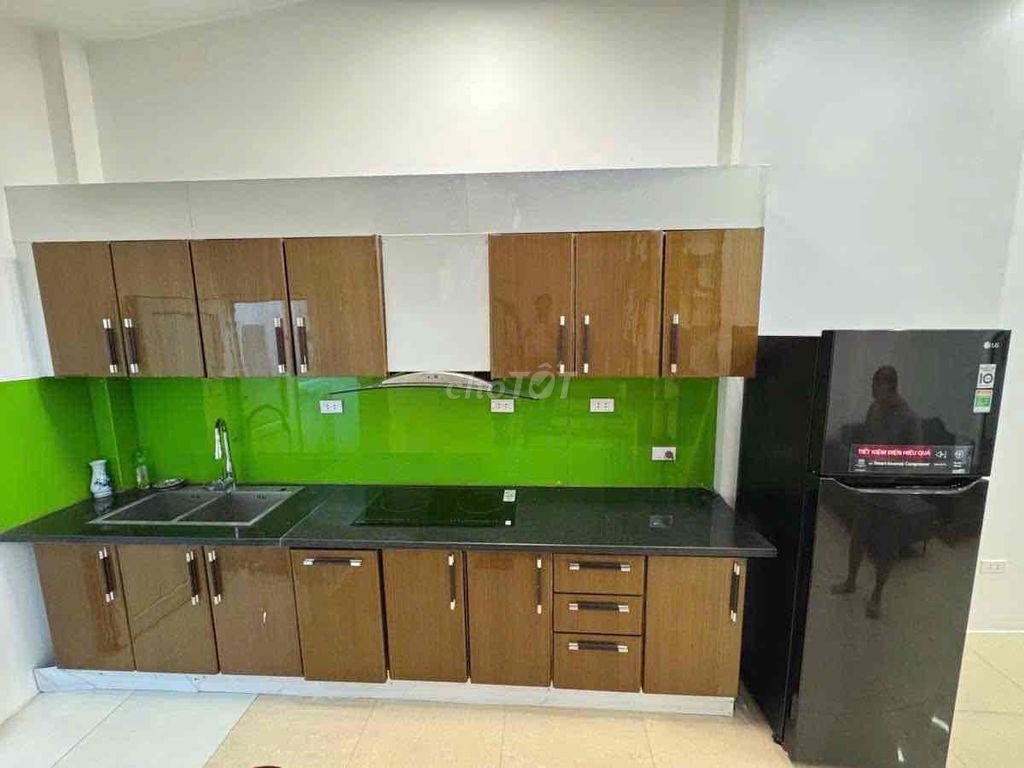 Nhà đẹp 7 tầng phố Thịnh Hào giá rẻ bất ngờ