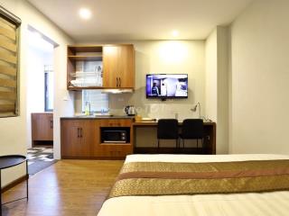 Cho Thuê Căn Hộ Dịch Vụ Studio Cao Cấp 35m² Âu Cơ Tây Hồ Hà Nội