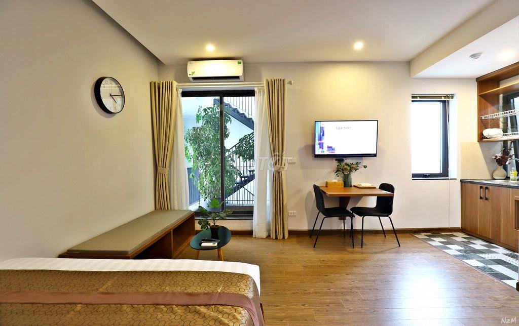 Cho Thuê Căn Hộ Dịch Vụ Studio Cao Cấp 40m² Âu Cơ Tây Hồ Hà Nội