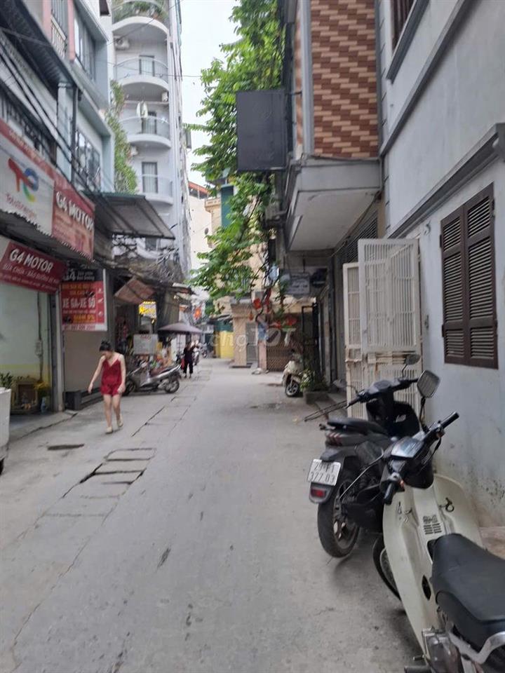 Nhà 32m2 x 7 tầng, THANG MÁY, MỚI - ĐẸP, ngõ 2 ô tô tránh,  12 tỷ