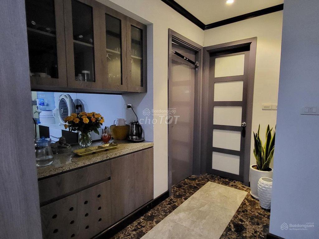 Bán Căn Hộ SỔ ĐỎ  95 m2, 3PN, 2WC tại đường Phạm Hùng, giá 6,8 tỷ.