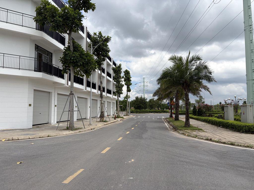 Bán Shophouse 87m trục chính Sông Công Park City 