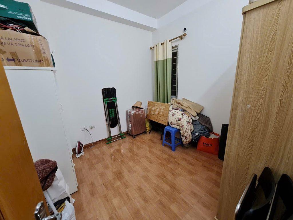 Cho thuê  ccmn căn góc thoáng đẹp 2 phòng ngủ tầng 5