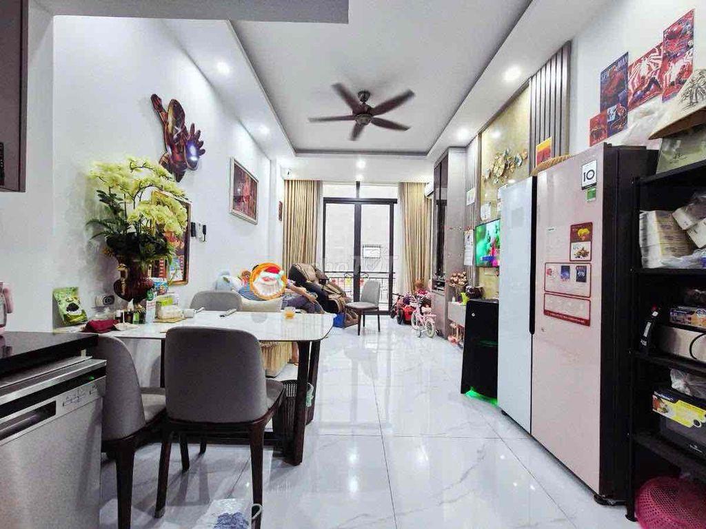 NHÀ PLO ĐƯỜNG LÁNG - Ô TÔ NẰM TRONG NHÀ