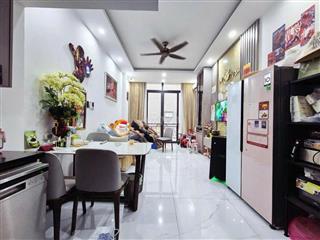 Nhà mới phân lô đường Láng 5 tầng, nội thất hiện đại, ô tô vào nhà