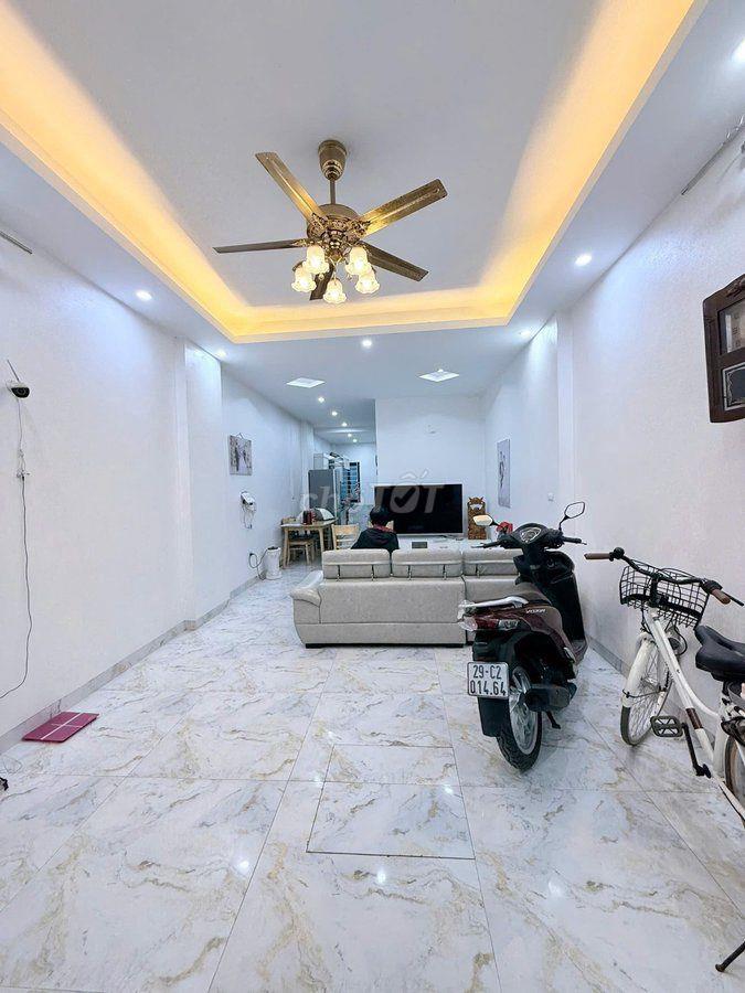 Siêu phẩm Q Tây Hồ phố Âu Cơ - 2 thoáng - 6 TầngThang máy - Ôtô đỗ cửa