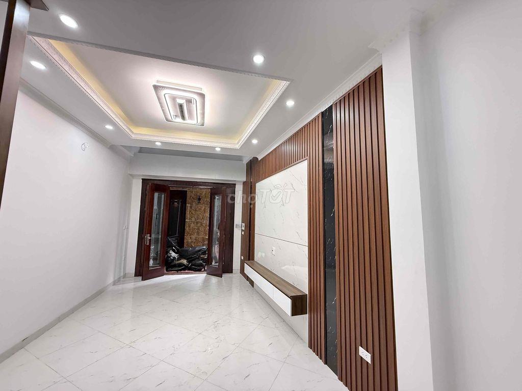 CHÍNH CHỦ CHO THUÊ NHÀ MỚI 6 TẦNG MỚI – THÁI THỊNH, ĐỐNG ĐA