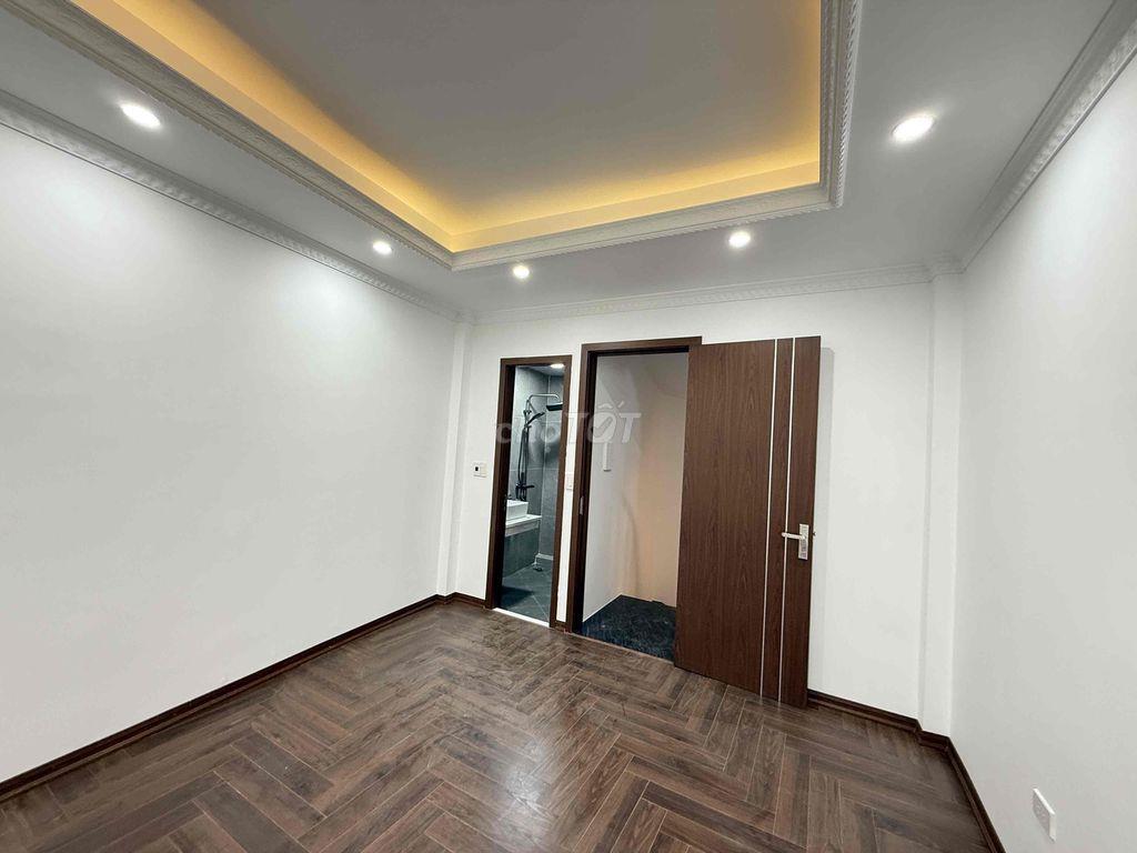 CHÍNH CHỦ CHO THUÊ NHÀ MỚI 6 TẦNG MỚI – THÁI THỊNH, ĐỐNG ĐA