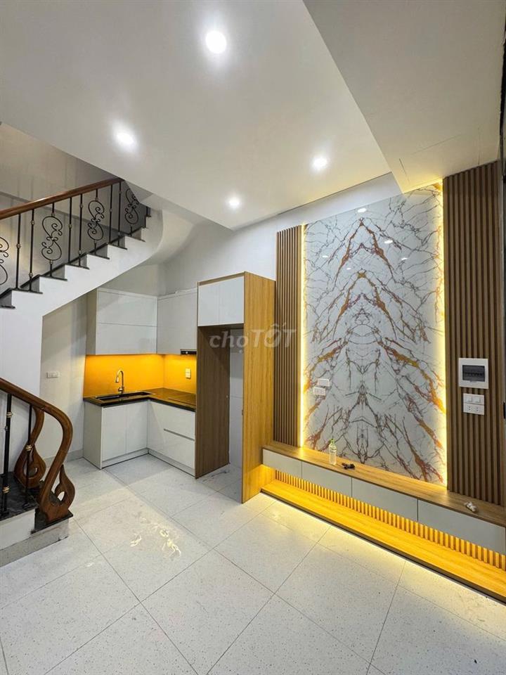  BÁN NHÀ CHỈ HƠN 5 TỶ PHÂN LÔ ĐỐNG ĐA, NGÕ RỘNG, HÀNG XÓM THÂN THIỆN