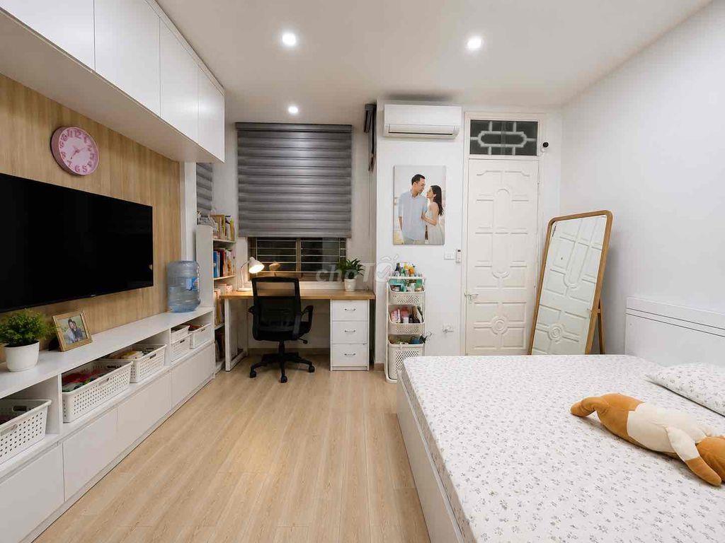 HIẾM! Nhà Hai Bà Trưng 35m² x 4T - 10m Ra Ô Tô - Nhà Dân Xây Chắc