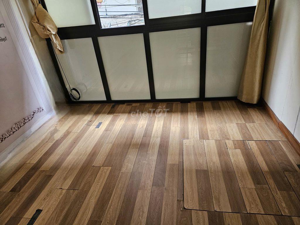 Cho thuê nhà 2 tầng gần trường, chợ, phố ngõ to