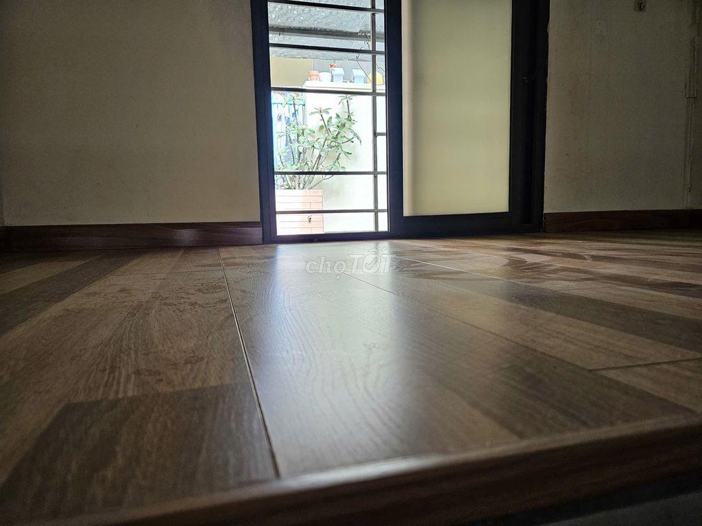 Cho thuê nhà 2 tầng gần trường, chợ, phố ngõ to